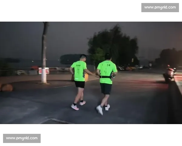 雨幕中绳牵追光：视障跑者与陪跑员的无畏训练